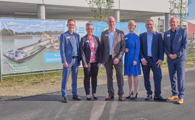 Slide Foto der Geschäftsführung