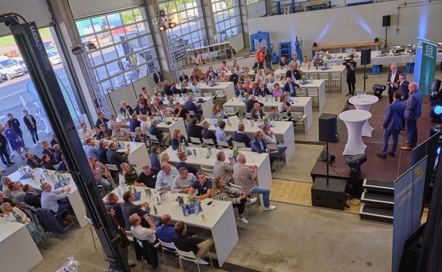 Slide Eröffnungsfeier des neuen Standorts